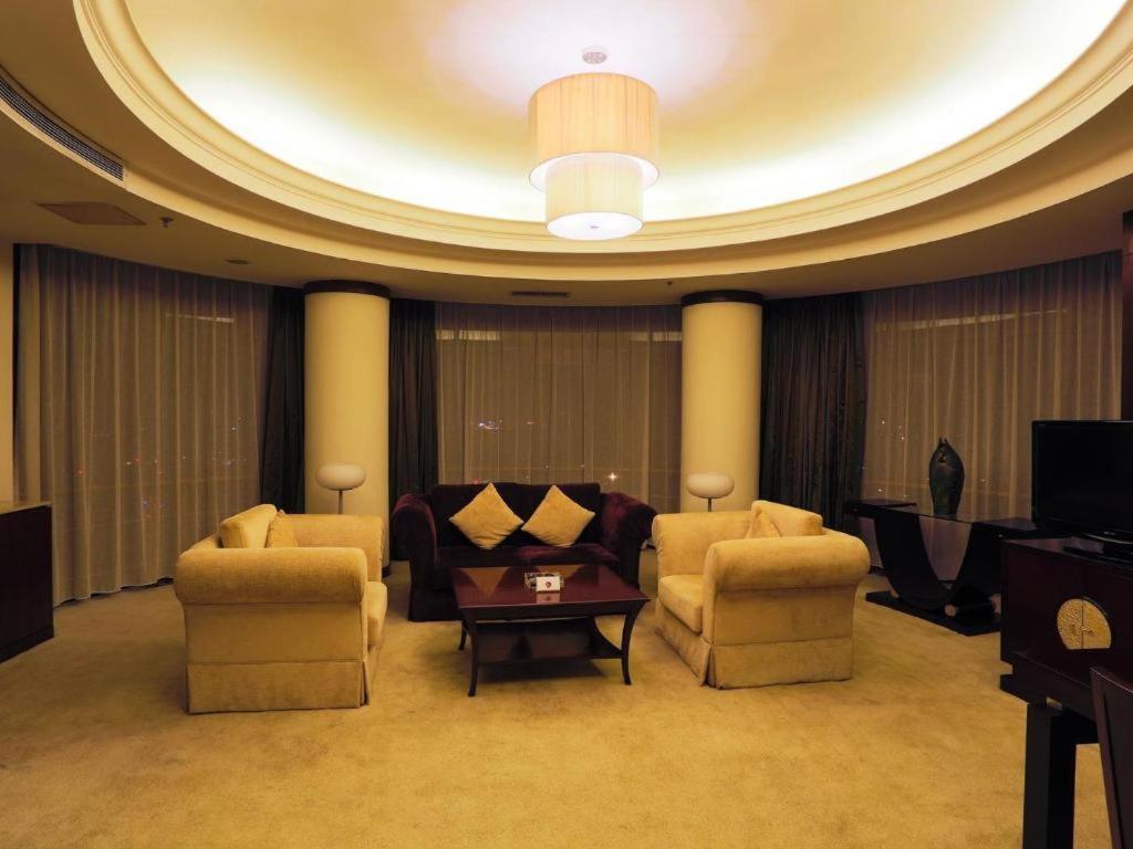 Hua Xia Pearl Hotel Фошан Екстериор снимка