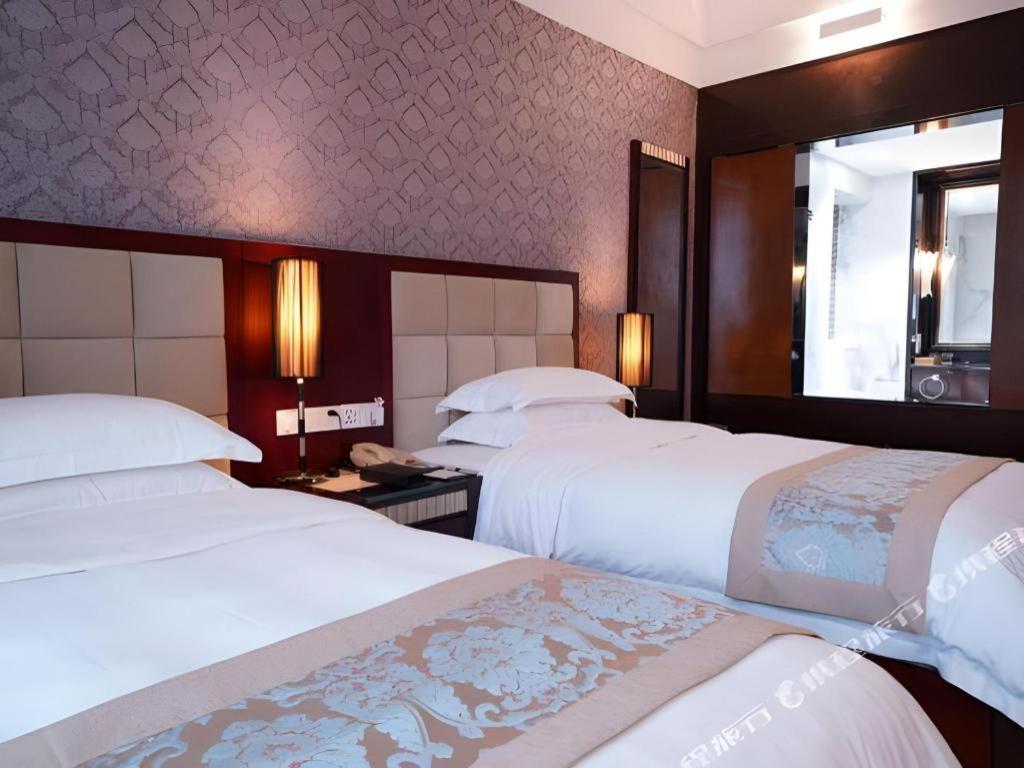 Hua Xia Pearl Hotel Фошан Екстериор снимка