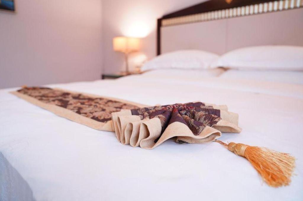 Hua Xia Pearl Hotel Фошан Екстериор снимка