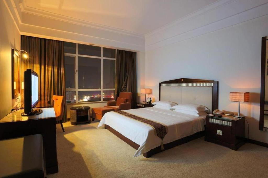 Hua Xia Pearl Hotel Фошан Екстериор снимка