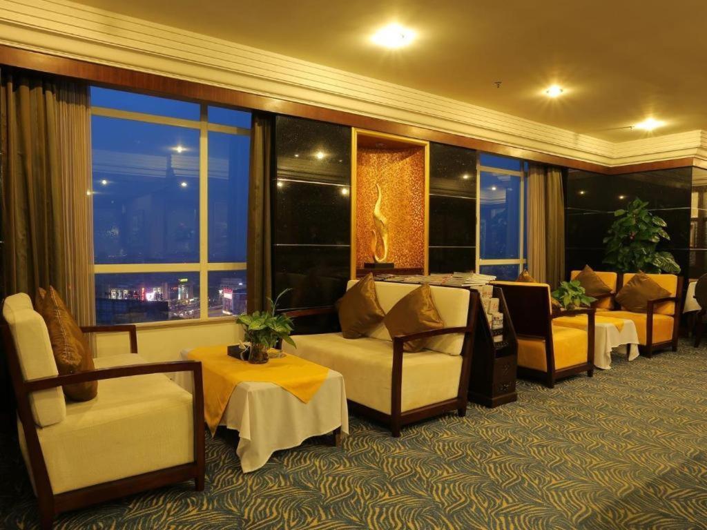 Hua Xia Pearl Hotel Фошан Екстериор снимка